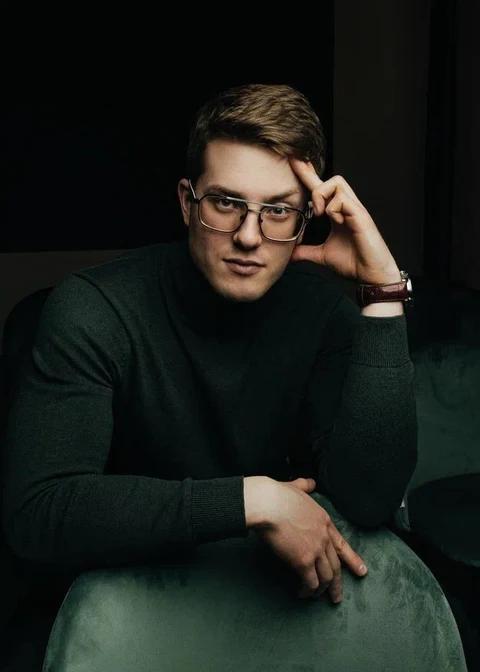 Partner specialist portrait